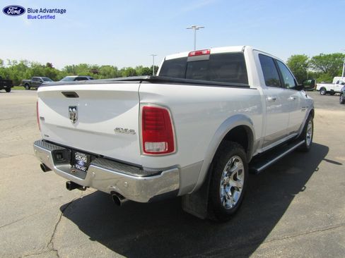 Used 2017 RAM 1500 Laramie w/ Convenience Group AWD/4WD image 11