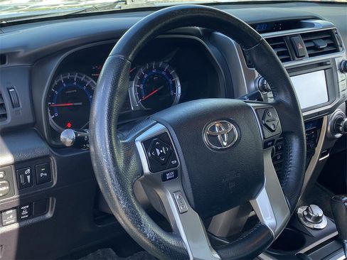 Used 2015 Toyota 4Runner Limited image 22