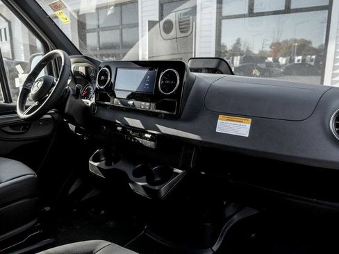 Used 2026 Mercedes-Benz Sprinter 2500 image 18