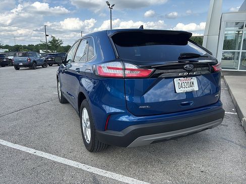Used 2022 Ford Edge SEL w/ Convenience Package AWD/4WD image 3
