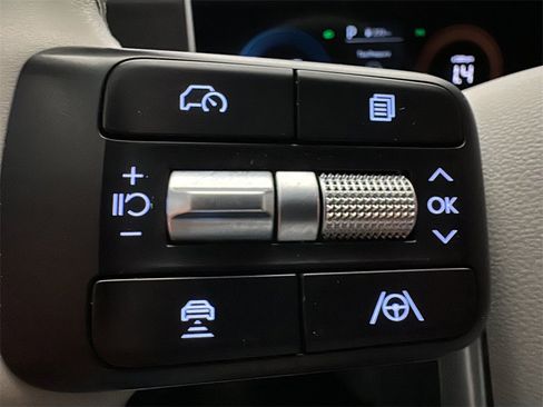 Certified 2025 Hyundai Santa Fe SEL image 23