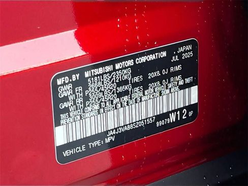 New 2025 Mitsubishi Outlander SE image 38