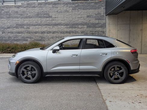 New 2025 Porsche Macan 4 Electric AWD/4WD image 2