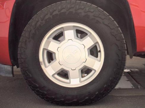 Used 2008 Chevrolet Avalanche LT w/ Convenience Package #1 AWD/4WD image 7