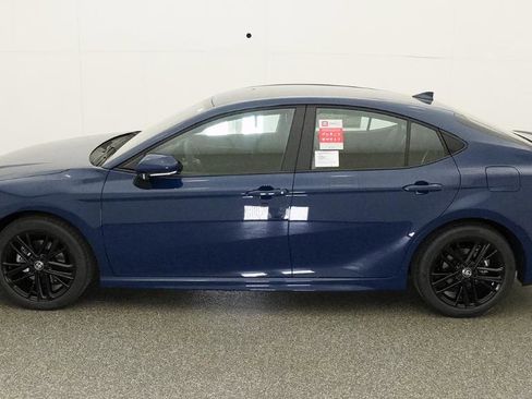 New 2026 Toyota Camry SE image 15