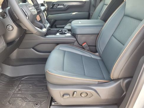 New 2026 GMC Yukon AT4 w/ AT4 Premium Package AWD/4WD image 20