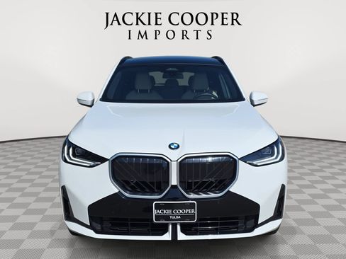 Used 2025 BMW X3 xDrive30i AWD/4WD image 2