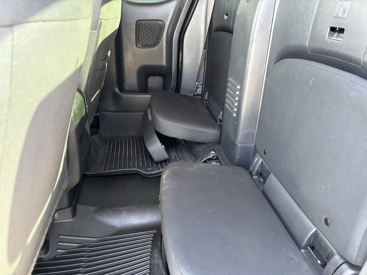 Used 2025 Nissan Frontier SV AWD/4WD image 16