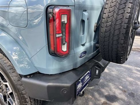 Used 2023 Ford Bronco Outer Banks AWD/4WD image 12