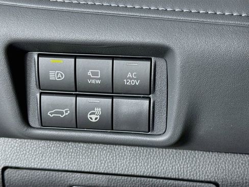 New 2026 Toyota Highlander Limited AWD/4WD image 14