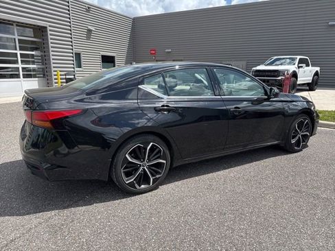 Used 2024 Nissan Altima 2.5 SR image 4