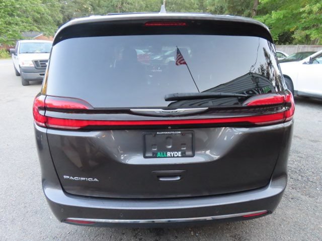 Used 2021 Chrysler Pacifica Touring-L FWD image 7