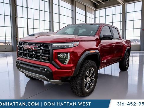 Used 2024 GMC Canyon AT4 AWD/4WD image 30