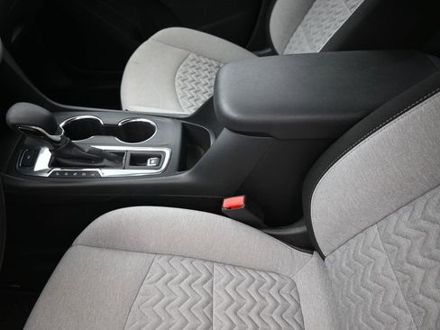 Used 2023 Chevrolet Equinox LT image 18