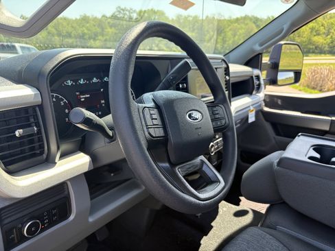New 2026 Ford F250 XL AWD/4WD image 29