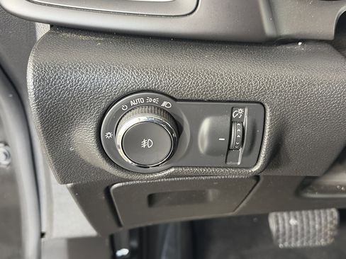 Used 2018 Buick Cascada Premium image 27