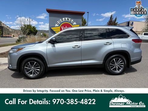 Used 2019 Toyota Highlander XLE AWD/4WD image 3