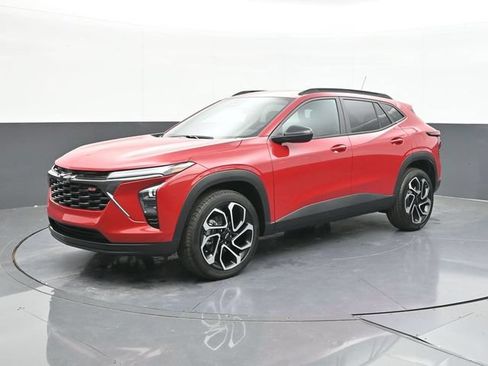 New 2026 Chevrolet Trax RS w/ Driver Confidence Package FWD image 4