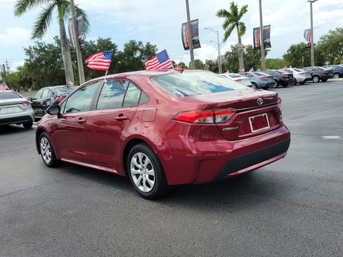 Used 2022 Toyota Corolla LE FWD image 8