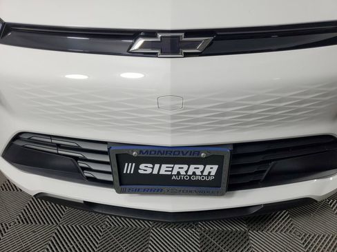 New 2027 Chevrolet Bolt LT w/ Comfort Package FWD image 10