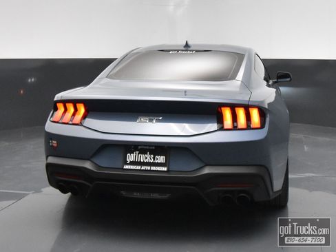 Used 2024 Ford Mustang GT image 6