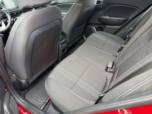 Used 2024 Hyundai Venue SEL image 6