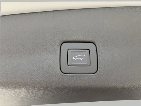 New 2026 Chevrolet TrailBlazer LT w/ Convenience Package FWD image 9