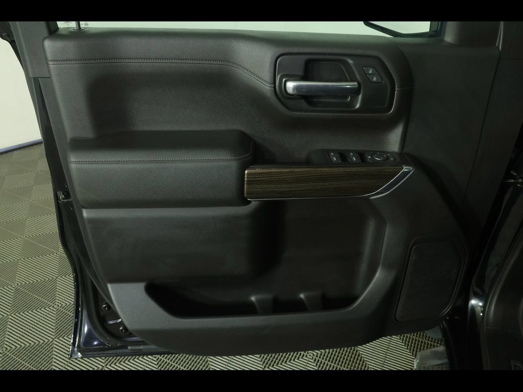 Used 2019 Chevrolet Silverado 1500 LT w/ All-Star Edition AWD/4WD image 12
