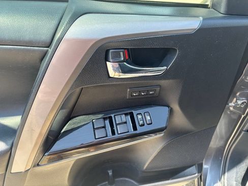Used 2017 Toyota RAV4 Limited FWD image 11