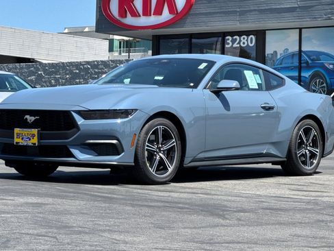 New 2025 Ford Mustang Coupe image 8