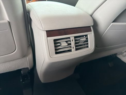 Used 2009 Toyota Venza image 35