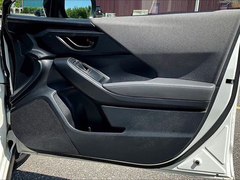 Used 2024 Subaru Crosstrek 2.0i Premium image 20