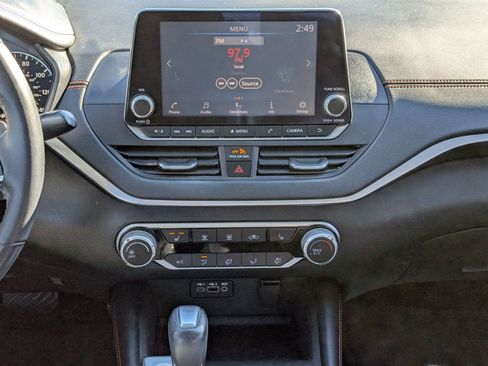 Used 2021 Nissan Altima 2.5 SR w/ SR Premium Package image 27