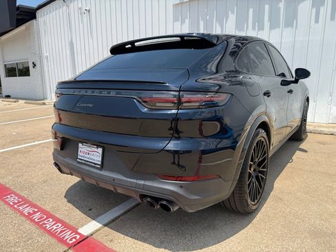 Used 2023 Porsche Cayenne Coupe AWD/4WD image 7