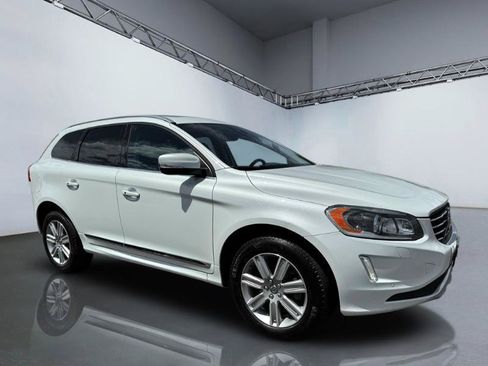 Used 2017 Volvo XC60 T5 Inscription w/ Preferred Option Package AWD/4WD image 9