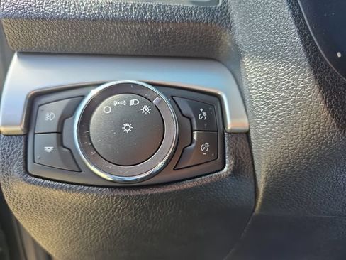 Used 2017 Ford Explorer XLT AWD/4WD image 28