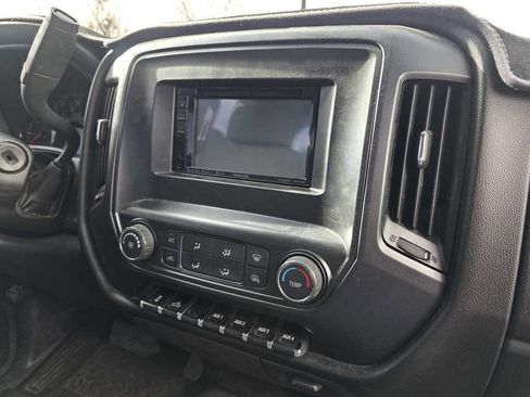 Used 2017 Chevrolet Silverado 1500 W/T w/ Trailering Package image 11