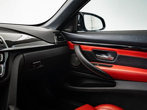 Used 2018 BMW M4 image 38