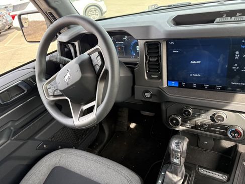 New 2025 Ford Bronco 2-Door image 19