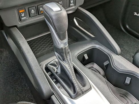 Used 2024 Nissan Frontier SL w/ Technology Package image 15