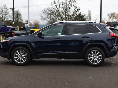 Used 2015 Jeep Cherokee Limited image 11
