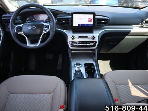 Used 2024 Ford Explorer XLT image 13