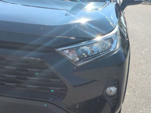 Used 2021 Toyota RAV4 XLE Premium image 10