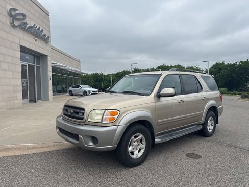 Used 2002 Toyota Sequoia SR5 AWD/4WD image 1