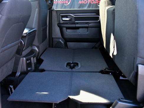 Used 2025 RAM 2500 Big Horn image 40