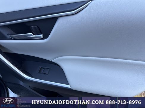 Used 2019 Toyota RAV4 XLE image 15