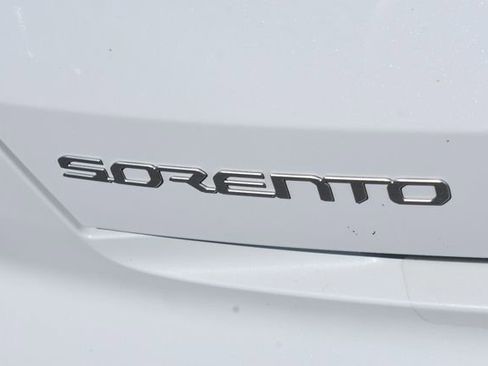 Used 2023 Kia Sorento SX AWD/4WD image 13