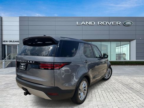 New 2025 Land Rover Discovery S image 5