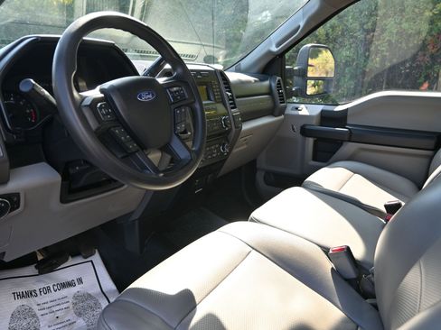 Used 2017 Ford F350 XL w/ Power Equipment Group image 18