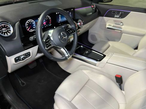 Used 2025 Mercedes-Benz GLA 250 4MATIC image 23